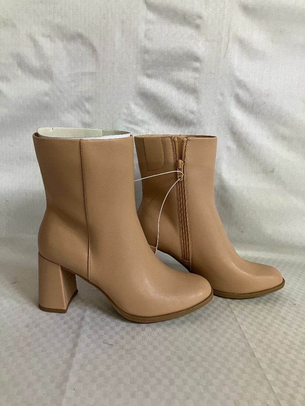 Target Ankle Boots Ladies Size 8.5 Tan Block Heel Zip Casual Fashion Shoes